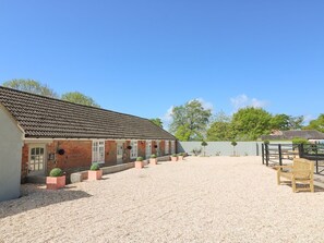 Terrace/patio - The Cider Press, Motcombe, Shaftesbury, Motcombe (Shaftesbury)