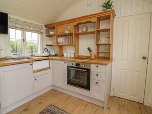 Private kitchen - Hillside View, Rhayader (Rhayader)