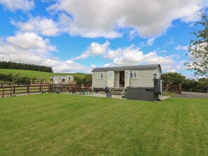 Exterior - Hillside View, Rhayader (Rhayader)