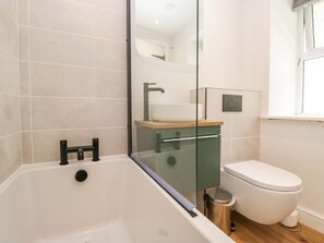 Shower - Riverside Cottage No 5 Keswick (Keswick)