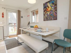 Dining - Rainbow Lodge lies in St Tudy (Bodmin)