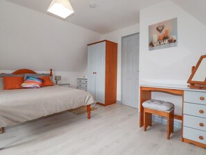 Room - Rainbow Lodge lies in St Tudy (Bodmin)