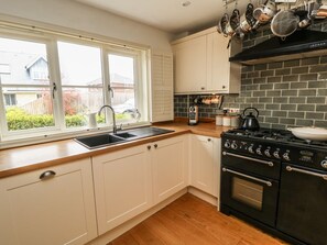 Private kitchen - The Wash House, Bembridge (Bembridge)