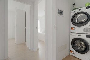 Interior - GuestHost - Cozy 72m2 apartment, ideal for 4 people, located on the third floor of a building without a lift.The accommodation is located in the Forlanini district, a quiet residential area well equipped with the main services and well connected thanks t (Milan)