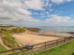 Beach - Grand Sea View, Tynemouth (North Shields)
