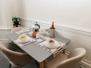 Dining - Grand Sea View, Tynemouth (North Shields)