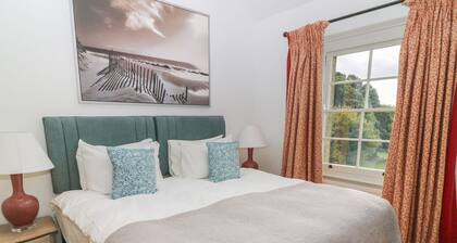 Ivy Cottage Colerne, Wiltshire