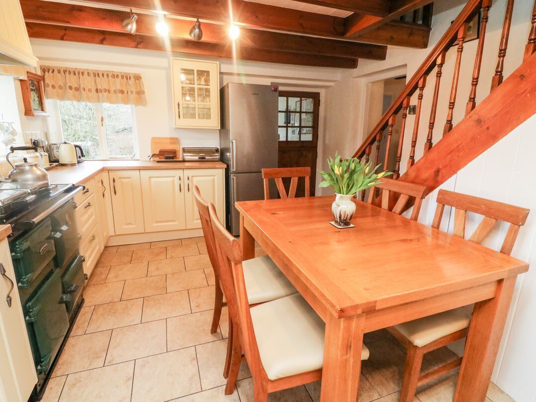 Dishwasher, high chair