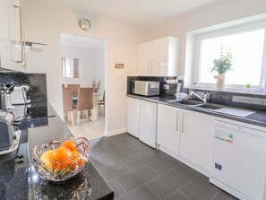 Dishwasher - Cumbrae View: Spacious 2 Bed (Largs)
