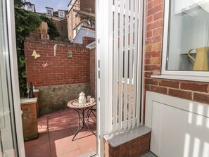 Outdoor dining - Sally's Berth, Scarborough (Scarborough)