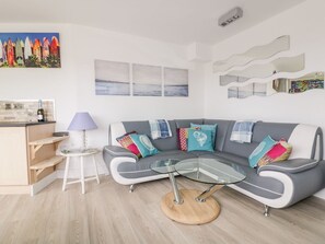 Living area - Fistral Drift, Newquay (Newquay)