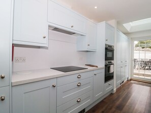 Private kitchen - Quay Cottage, in Poole, Dorset. (Poole)