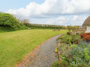 Property grounds - Gilly Skyber, Mawgan, Cornwall (Helston)