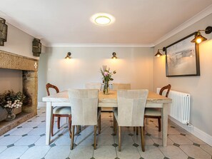 Dining - The Belle,Bakewell,Derbyshire (Bakewell)
