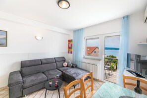 Living area - Accommodation for 2 persons with balcony (Crikvenica)