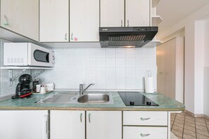 Private kitchen - Accommodation for 2 persons with balcony (Crikvenica)