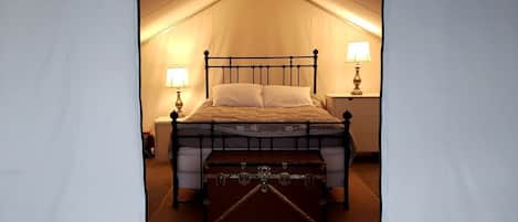 1 habitación y ropa de cama