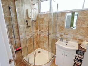 Shower - Seaside Retreat, Lincolnshire. (Skegness)