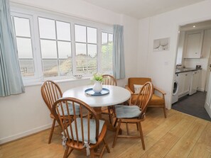 Dining - Hen Felin Isaf, Red Wharf Bay (Beaumaris)