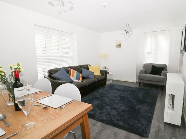 Living area - 11 Camden Building, Kendal (Kendal)