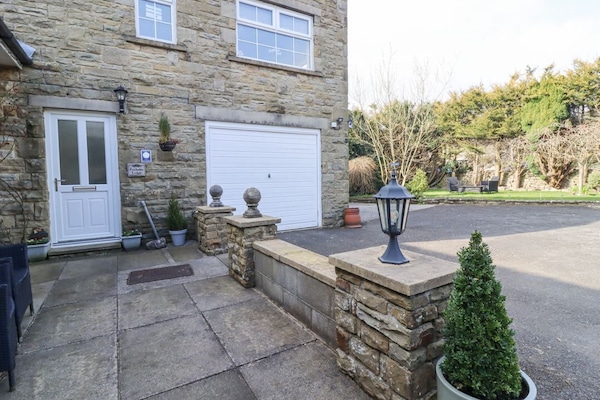 Foxholes Lodge
