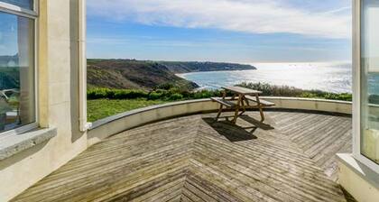 Carn Eve, Sennen Cove