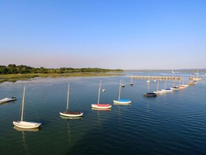 Marina - Smugglers Cottage, Barton On Sea (New Milton)