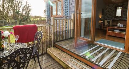 Y Caban Glas, Rhydlewis, Wales