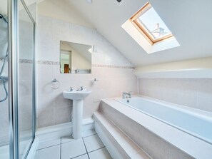 Shower - The Linhay, Washford (Watchet)