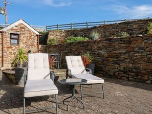 Terrace/patio - Great Meadow Barn, Crantock (Newquay)