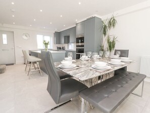 Dining - Apple Tree Cottage, Goosnargh. (Preston)