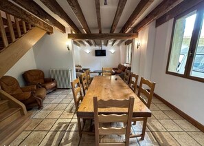 Dining - Gîte* 7 pers* Quiet and natural* Near Sarlat (Vézac)