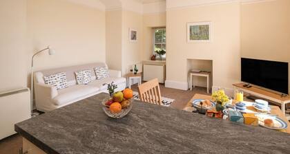 THE PATIO FLAT, dog friendly, in Liskeard