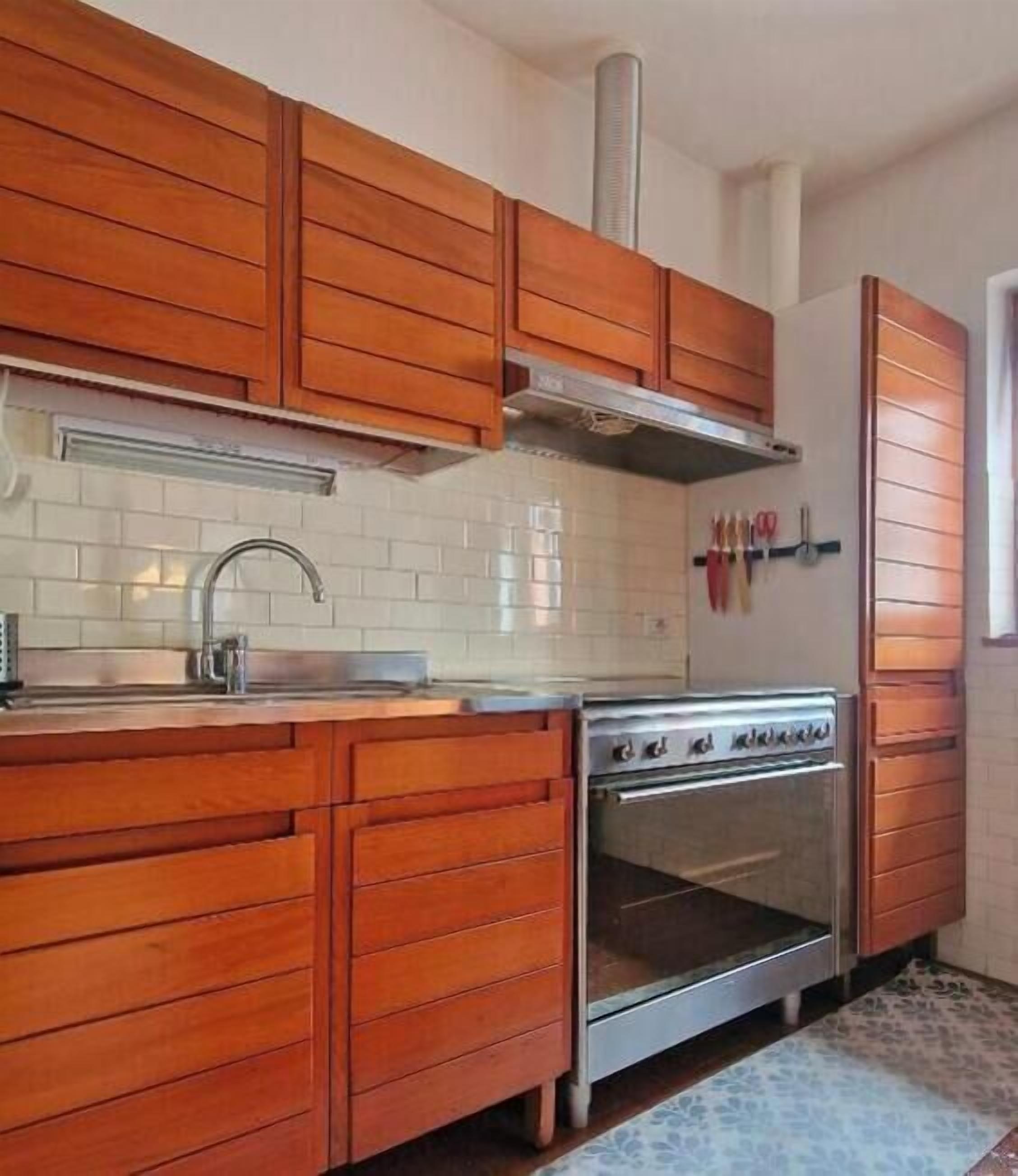 Apartemen, 3 kamar tidur, pemandangan kebun, area taman | Dapur pribadi | Lemari es, microwave, oven, dan kompor
