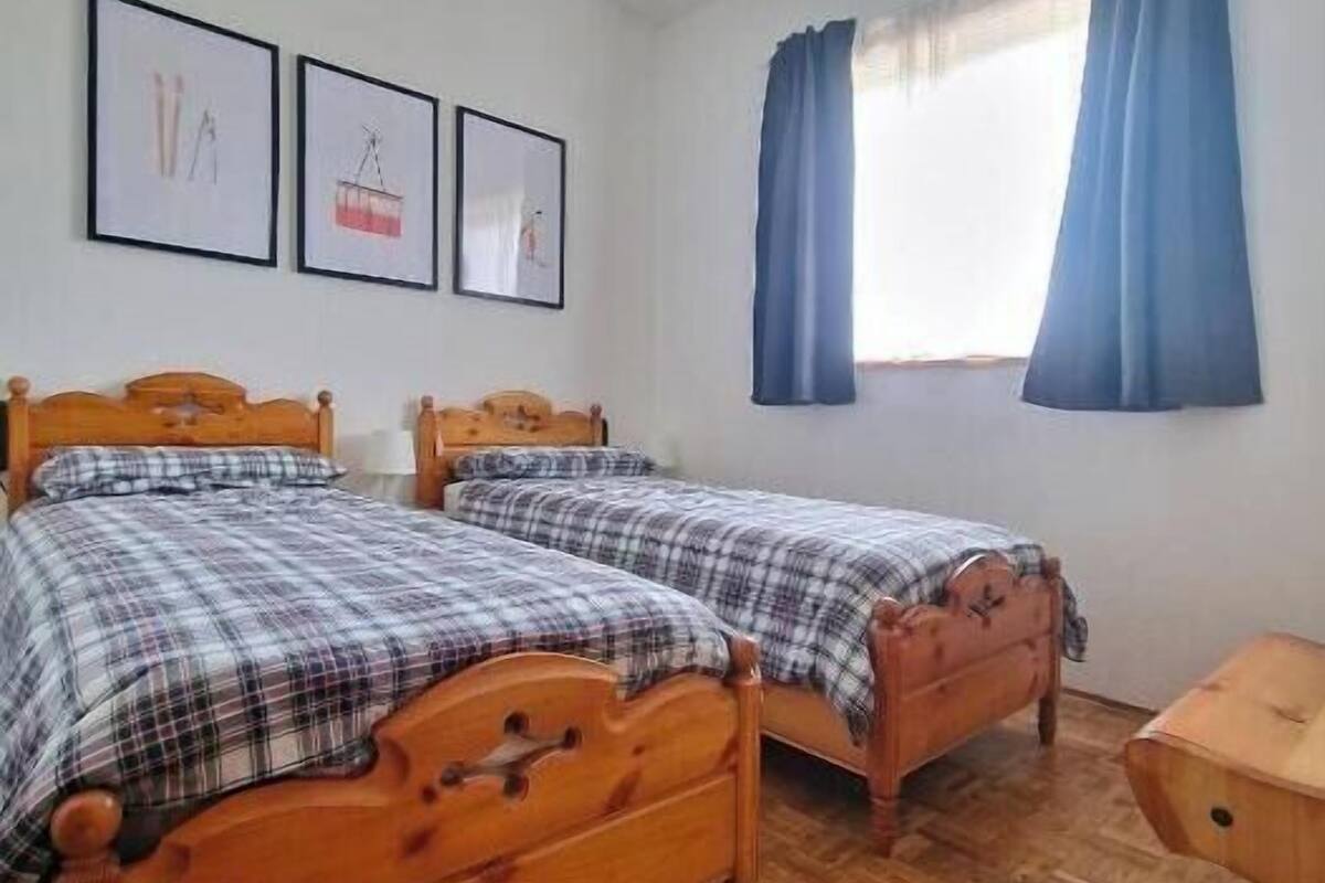 Apartment, 3 Bedrooms, Garden View, Garden Area | Iron/ironing board, free WiFi