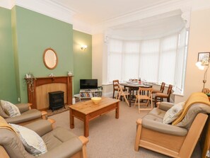 Living area - 94A West Avenue, Filey. 3 bed. (Filey)