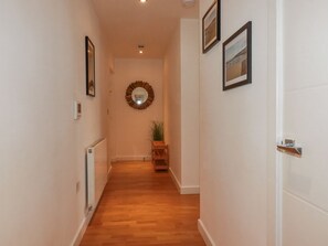 Interior - Crantock Reach, Newquay (Newquay)