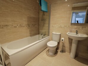 Shower - Manor Heath Apartment 3 - Stunning Sea Views (Scarborough)