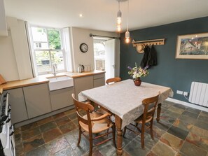 Dishwasher - Snowdrop Cottage, Brompton-By-Sawdon (Scarborough)