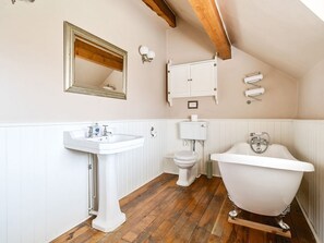 Shower - Home Farm Llanerch Hall Estate (St. Asaph)