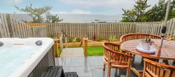 T? Glas, near St Brides Major.