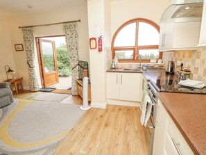 Private kitchen - Charming 2 The Stables in Ryde (Ryde)