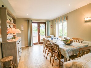 Dining - Long Meadow, Midhurst (Midhurst)