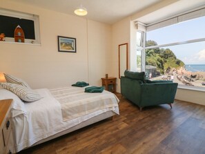 WiFi - At the Bay Apartment, Hele Bay, Ilfracombe (Ilfracombe)