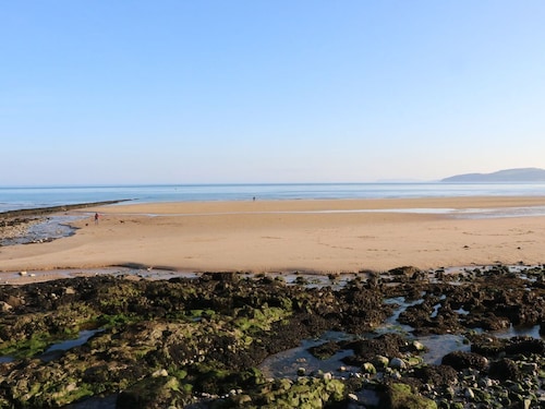 Beach View, Benllech