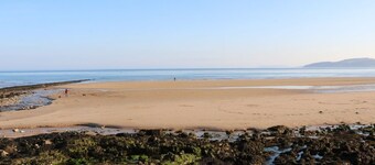 Beach View, Benllech