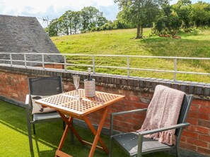 Outdoor dining - Highcroft, Turnditch (Belper)