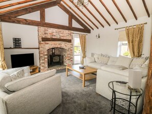 Living area - The Barn at Orchard Farm, York (York)