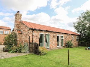 Exterior - The Barn at Orchard Farm, York (York)
