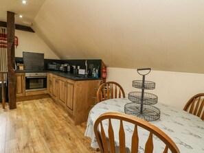 Private kitchen - Glenmhor Apartment, Fort William (Fort William)